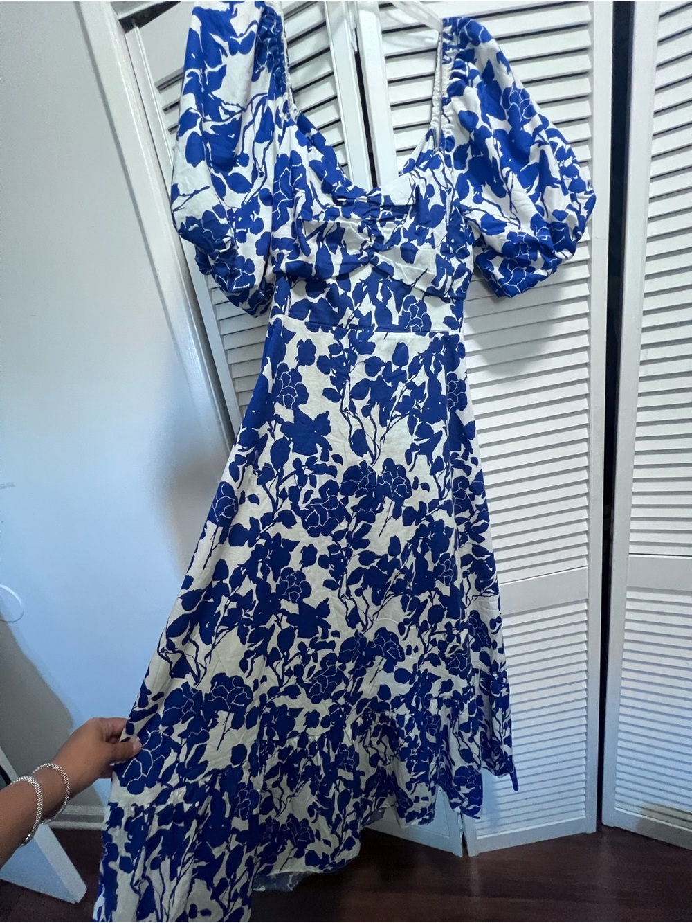 Hyacinth House-Blue & White Floral Puff-Sleeve Maxi Dress